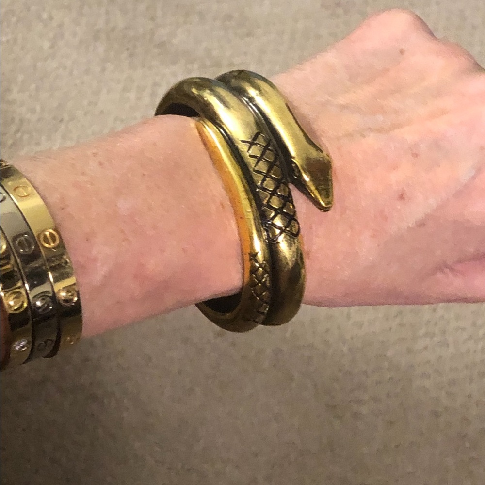 Gucci Metal affect resin snake bracelet NWOT